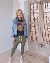 Load image into Gallery viewer, Style Laundry Jersey Joggers Khaki