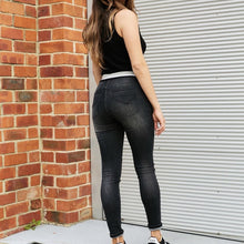 Load image into Gallery viewer, Style Laundry Skinny Jeans Black Wash